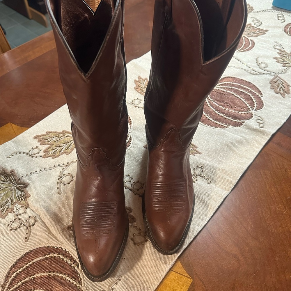 Tony Lama Chestnut Leather Western Boots